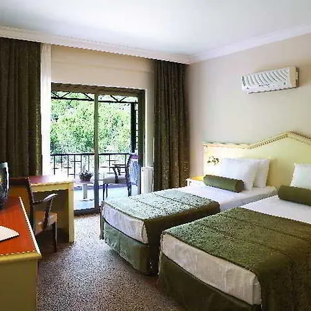 Ξενοδοχείο Spilos 4*