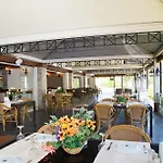 Spilos Отель Маниса