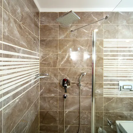 Hotell Spilos 4*