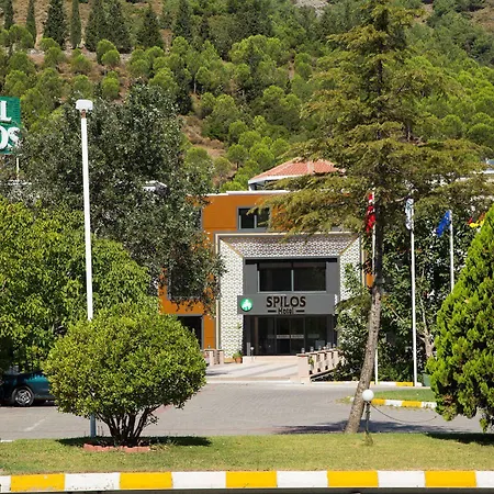 Spilos فندق مانيسا